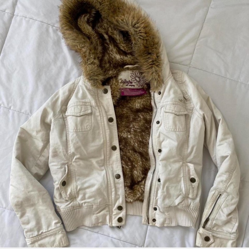 Y2k hollister white cream fur coat